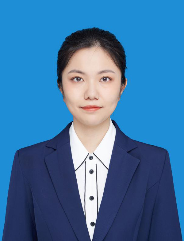 梁璐1.jpg